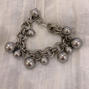 Gray Pearl Bracelet. Costume Jewelry